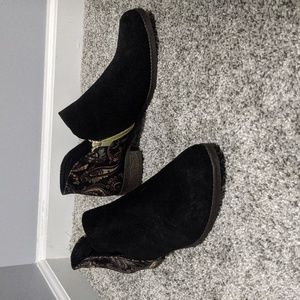 Olivier Black Ankle Booties, US Size 10